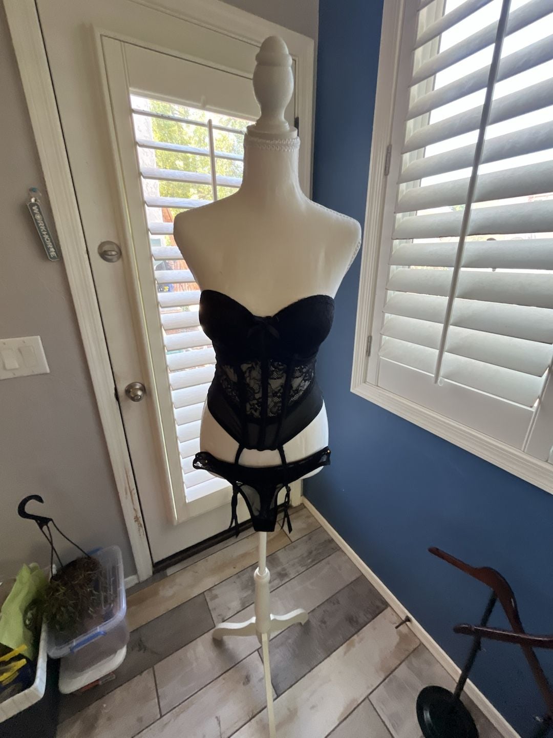 Black Lace Corset Lingerie Set with Garter straps 11