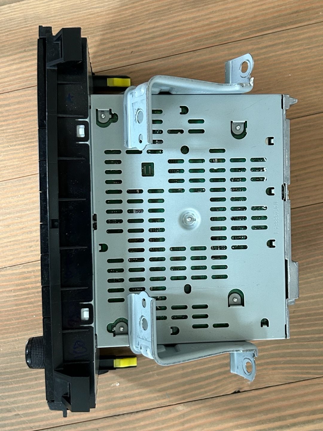 Toyota Tundra OEM AM/FM CD MP3 Radio Receiver, Model 86120-00290 3