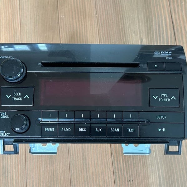 Toyota Tundra OEM AM/FM CD MP3 Radio Receiver, Model 86120-00290