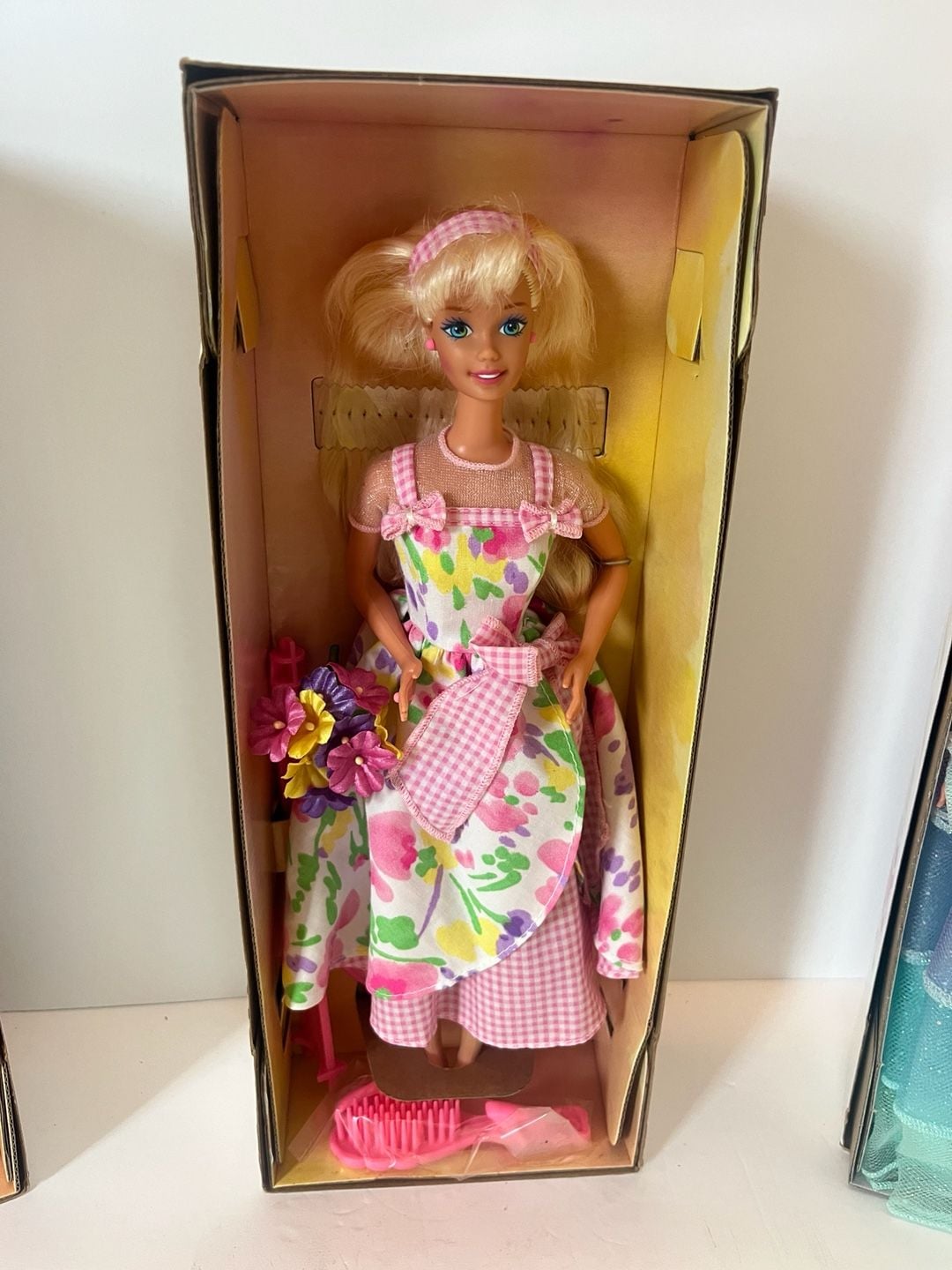 Vintage 1996 Avon Exclusive Spring Petals Barbie SET OF THREE new in the boxes 6