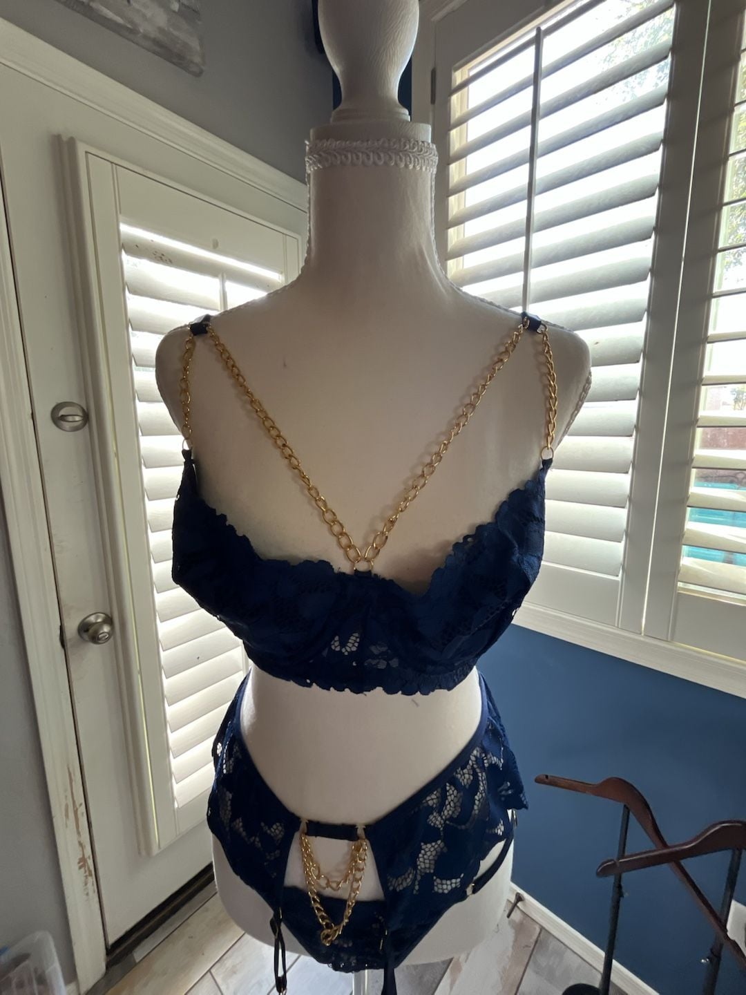 Navy Blue Lace Lingerie Set with Gold Chain Detail 4