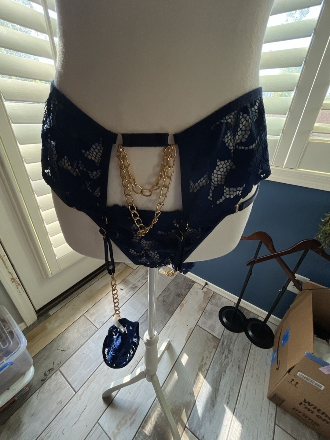 Navy Blue Lace Lingerie Set with Gold Chain Detail 8