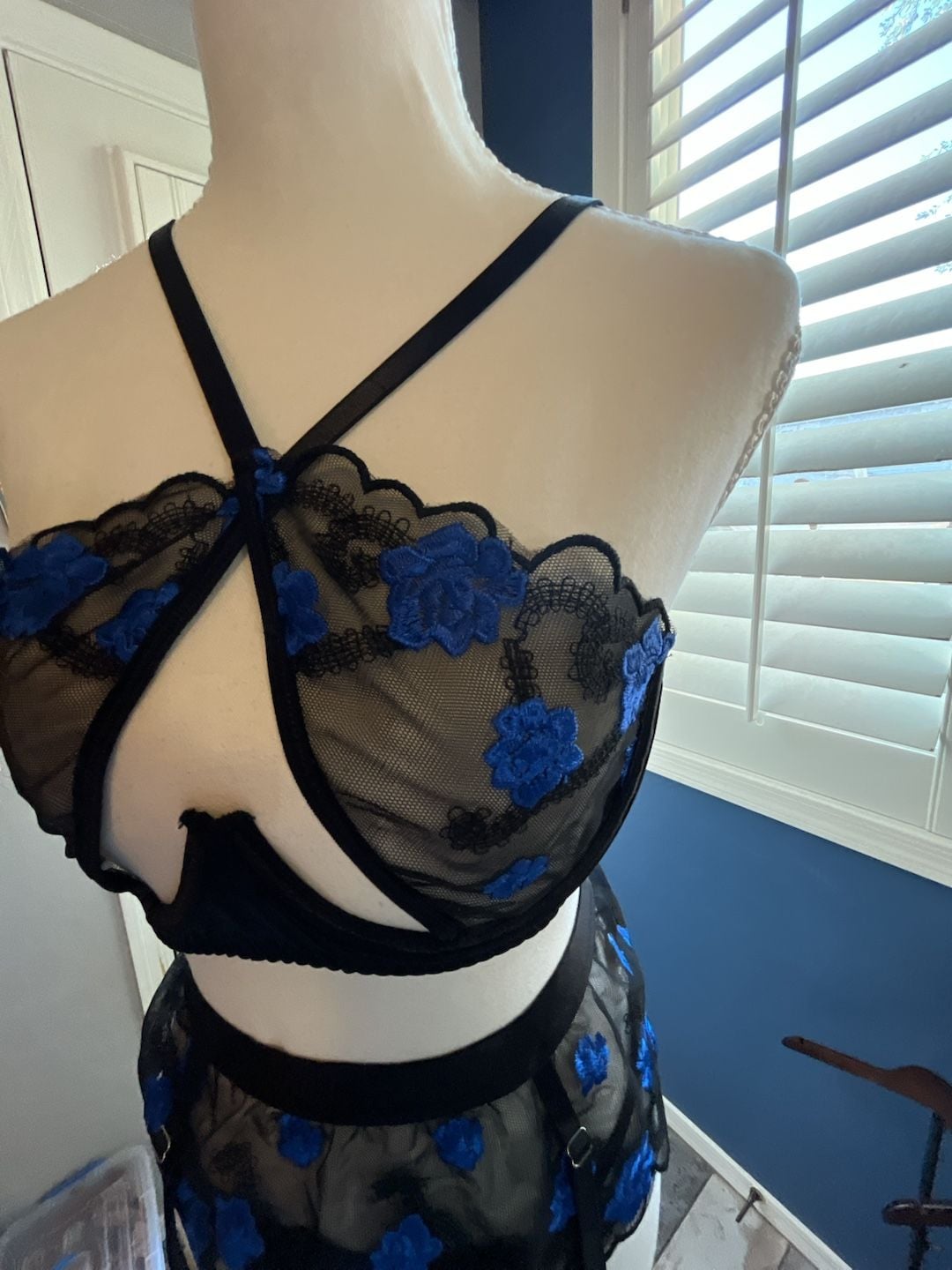 Floral Embroidery Mesh Lingerie Set with Bra, Garter Belt, and Thong 2
