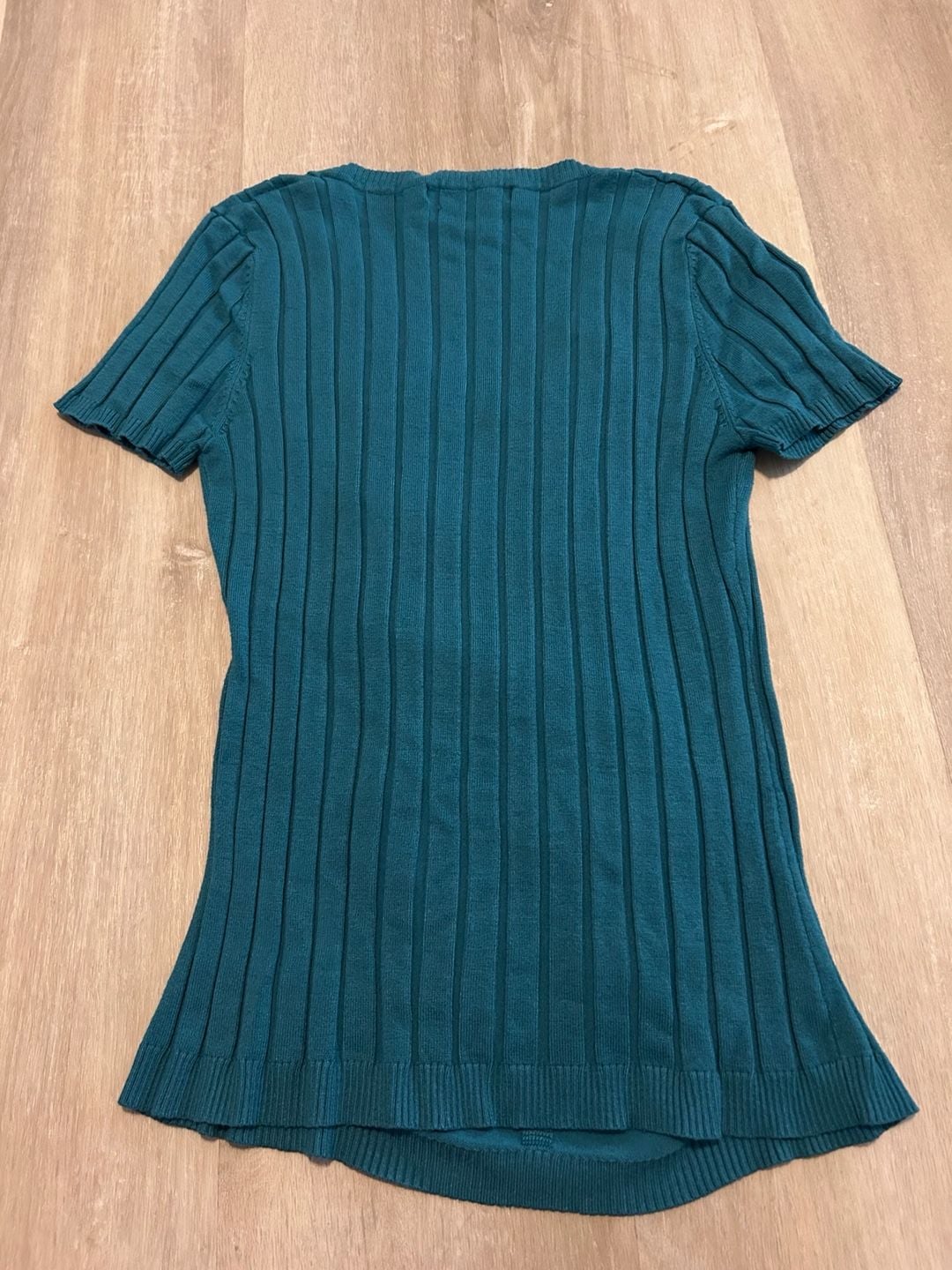 United States Sweaters Teal Ribbed V-Neck Short Sleeve Ruched Fitted Knit Top 3