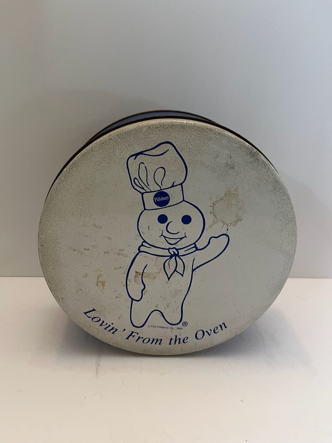 Vintage 1965 Pillsbury Doughboy Round Cookie Tin - Lovin' From the Oven 1