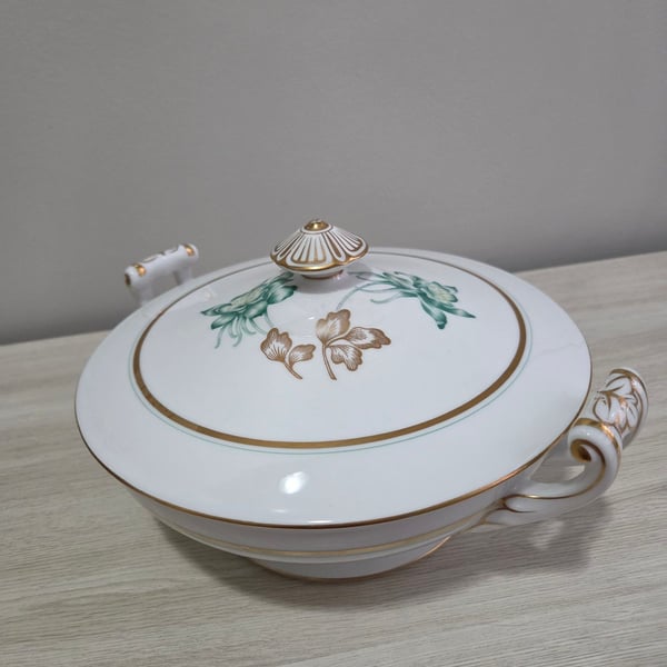 Wentworth China Columbine Pattern Round Covered Vegetable Serving Bowl