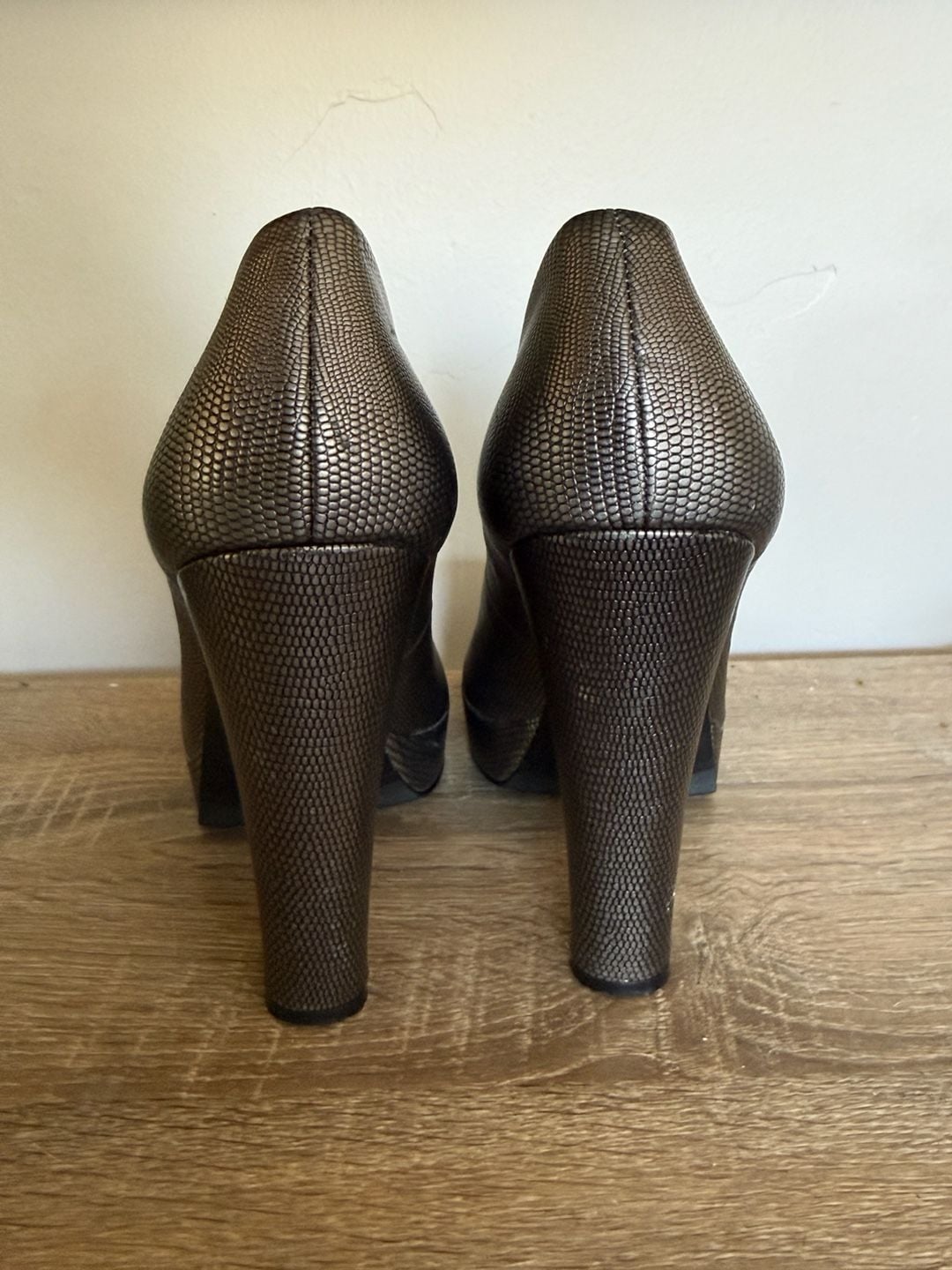 Calvin Klein Carley Metallic Pewter Snake Embossed Platform Pumps Size: 8.5 5
