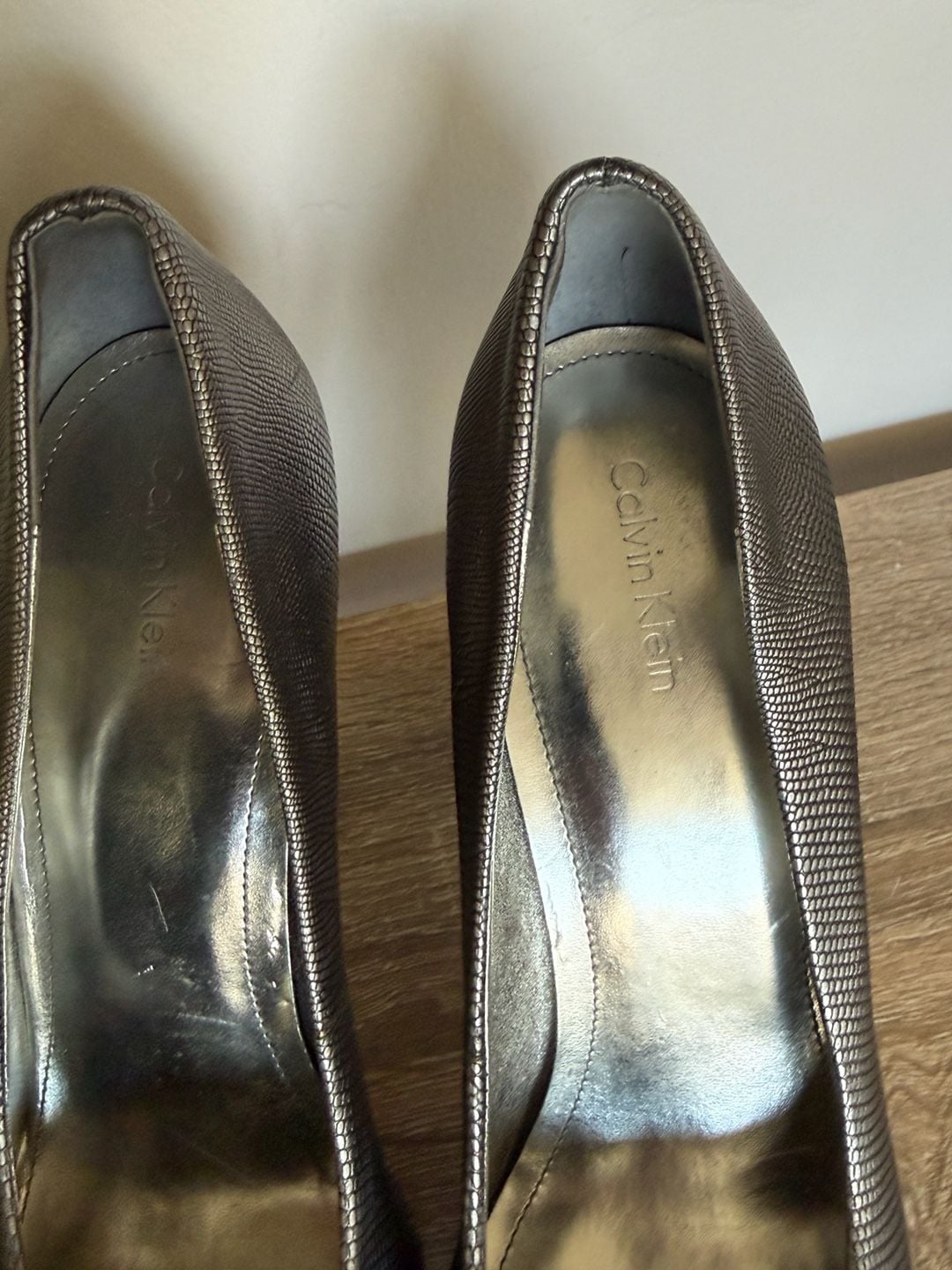 Calvin Klein Carley Metallic Pewter Snake Embossed Platform Pumps Size: 8.5 6