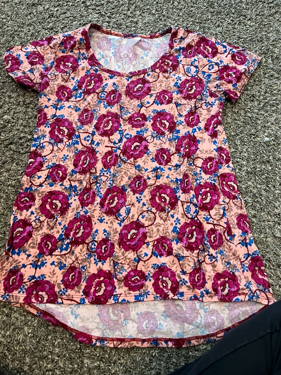 LuLaRoe Floral Print High-Low Short Sleeve Top 2