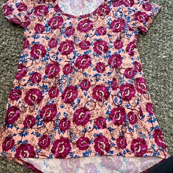 LuLaRoe Floral Print High-Low Short Sleeve Top