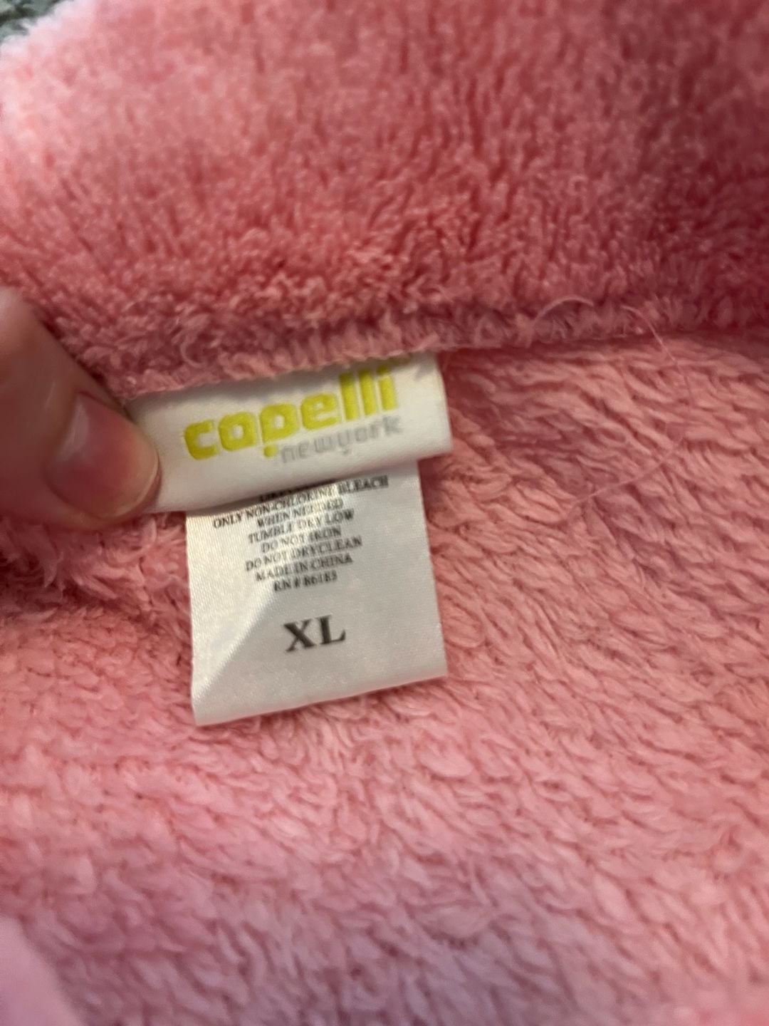 Capelli New York Women's Pink Coral Fleece Wearable Bath Spa Wrap with Heart Embroidery and Pocket 2