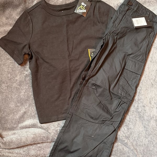 Art Class Boys Two-Piece Black T-Shirt and Cargo Pants Outfit Set