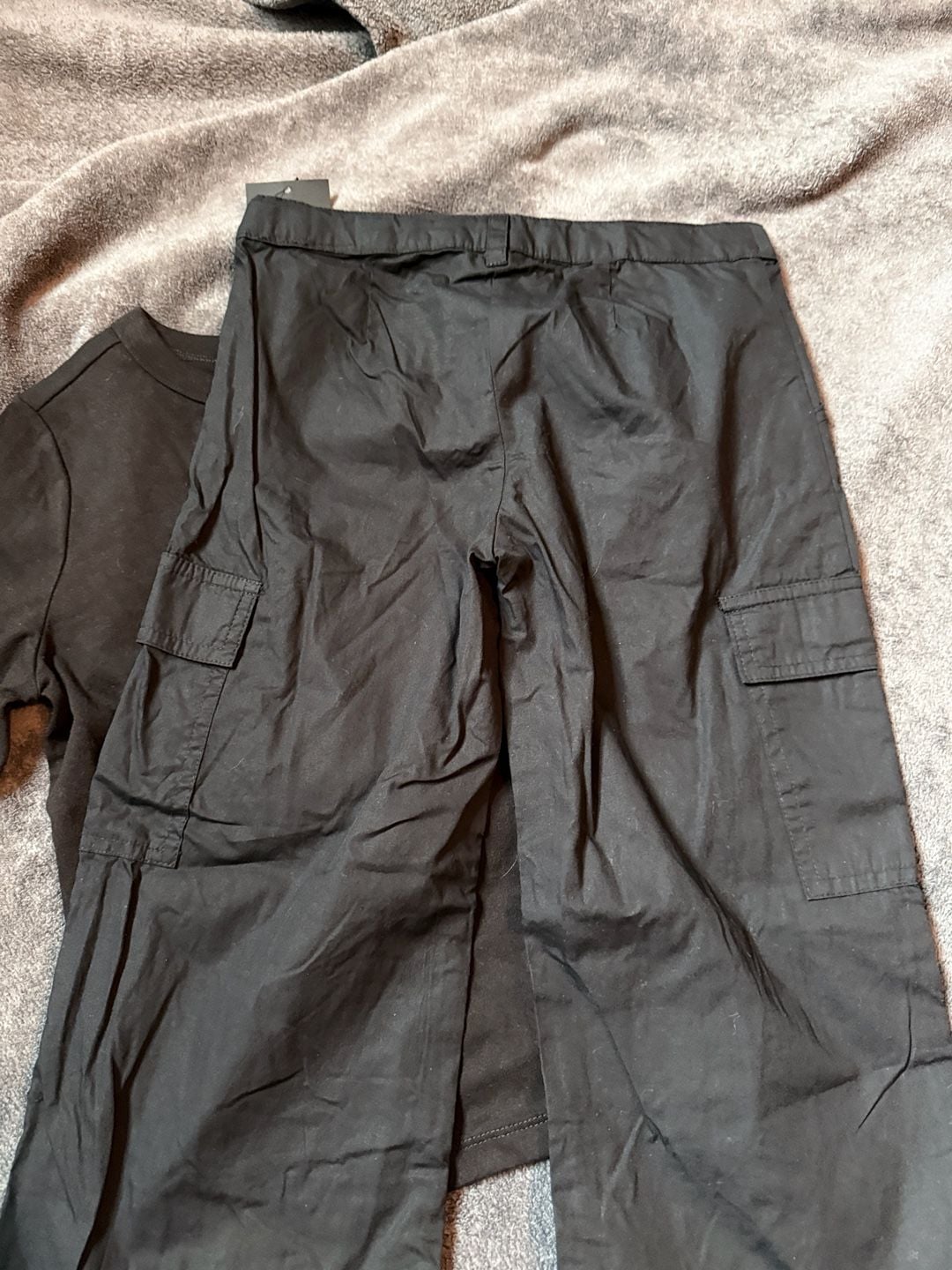 Art Class Boys Two-Piece Black T-Shirt and Cargo Pants Outfit Set 4