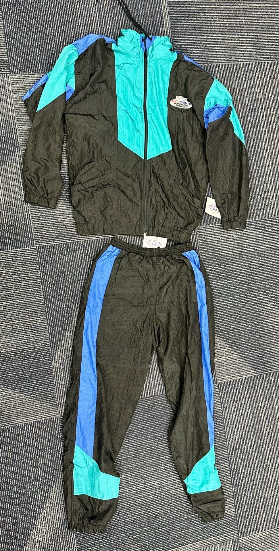 Vintage MV Sport AC Delco Powers The Winners Nylon Tracksuit Set 1