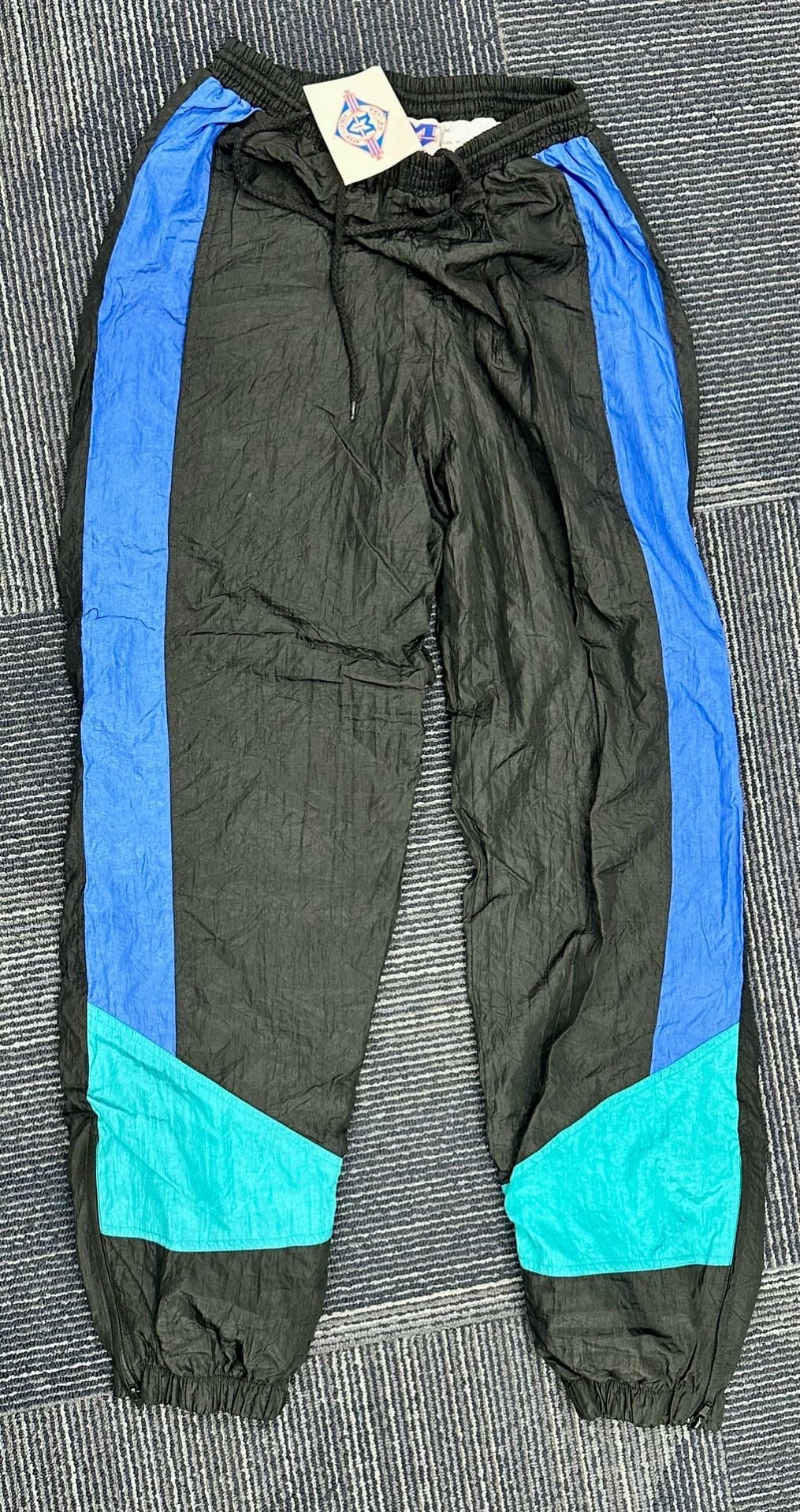 Vintage MV Sport AC Delco Powers The Winners Nylon Tracksuit Set 6