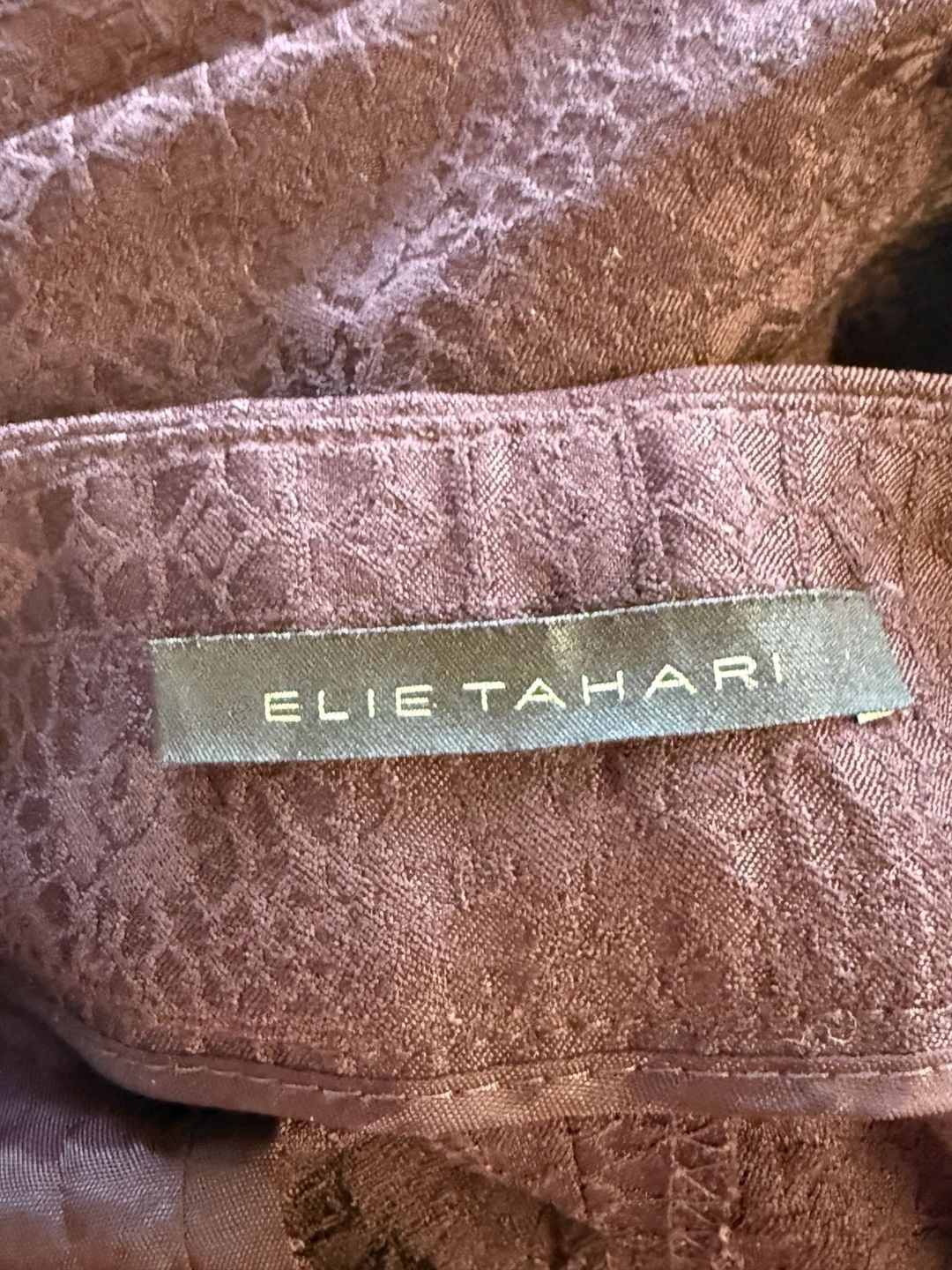 Elie Tahari Women's Dark Burgundy Textured Brocade Straight Leg Trousers Size 4 5