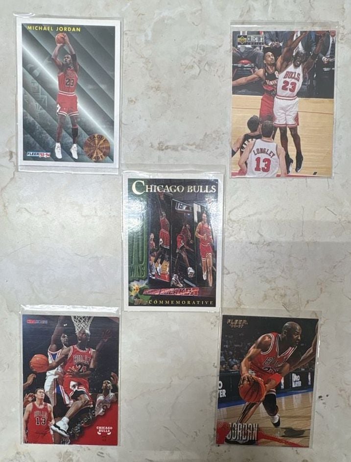 Michael Jordan Chicago Bulls Basketball Card 5 Card Lot including 1993 to 97 Fleer 1