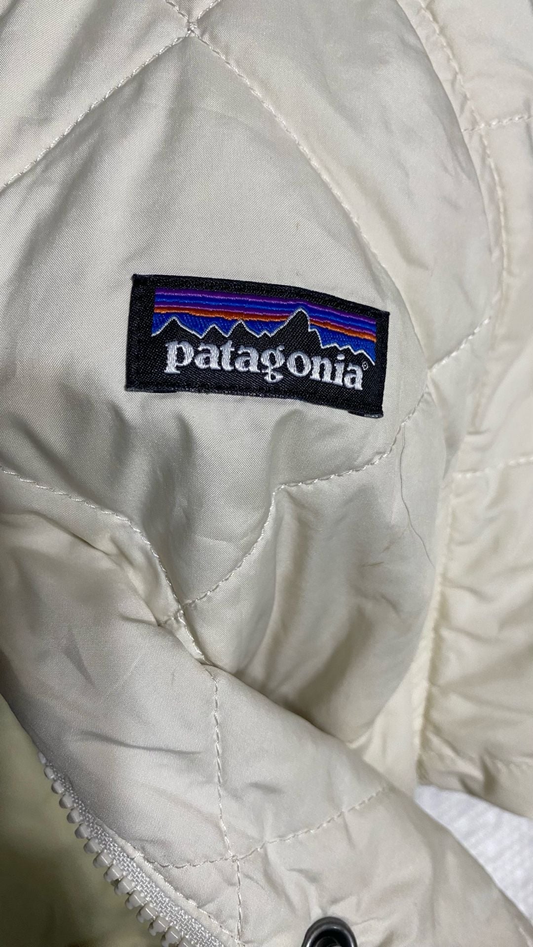 Patagonia Girls' Diamond Quilted Puffer Jacket 13