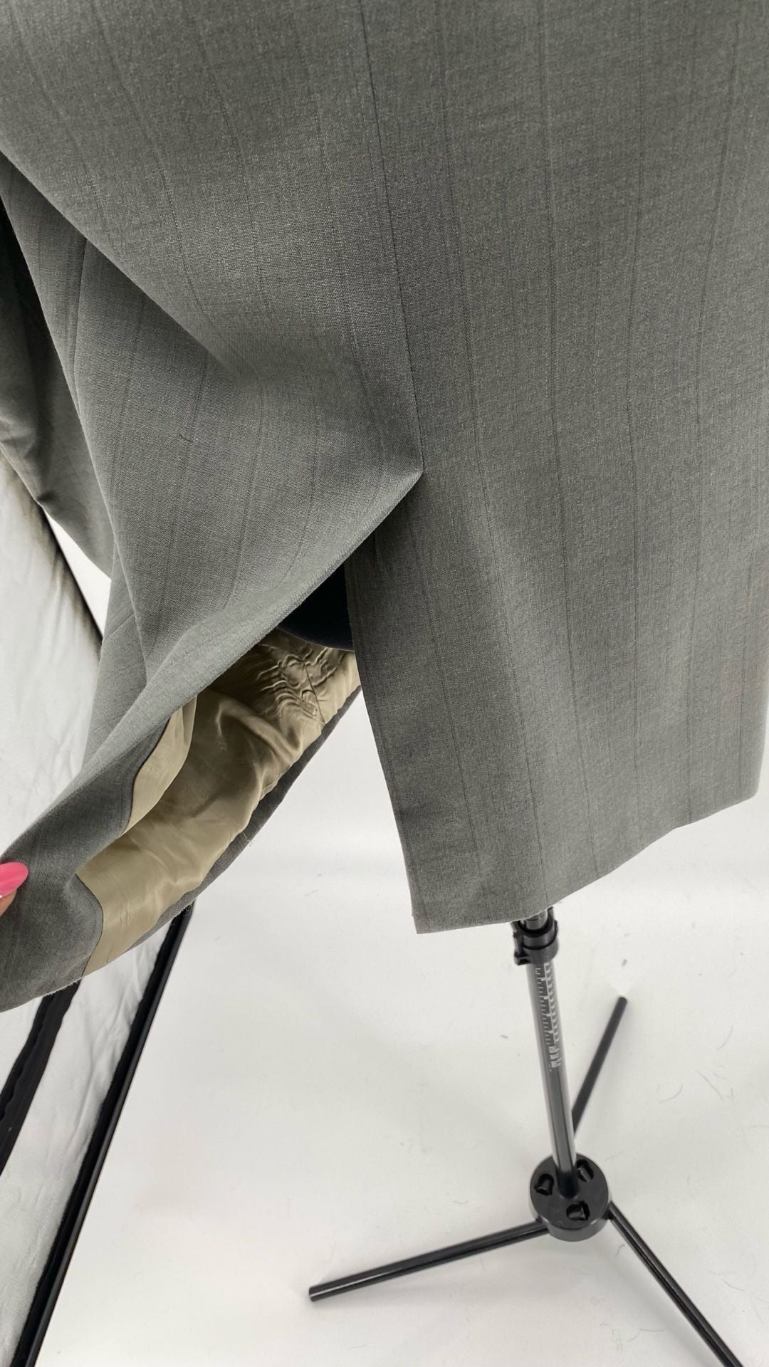 Vintage Men's Gray Pinstriped Two-Button Blazer Jacket 5