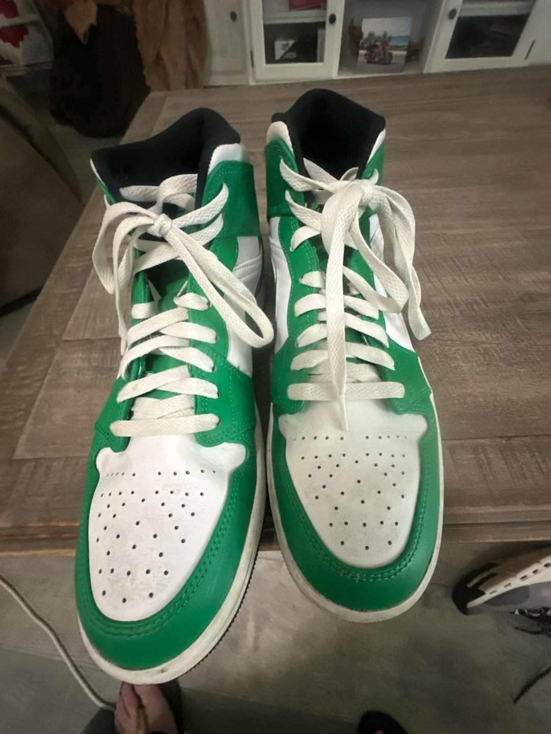 Nike Air Jordan 1 Mid Shoes Lucky Green White Black DQ8426-301 Men's Size 13 2