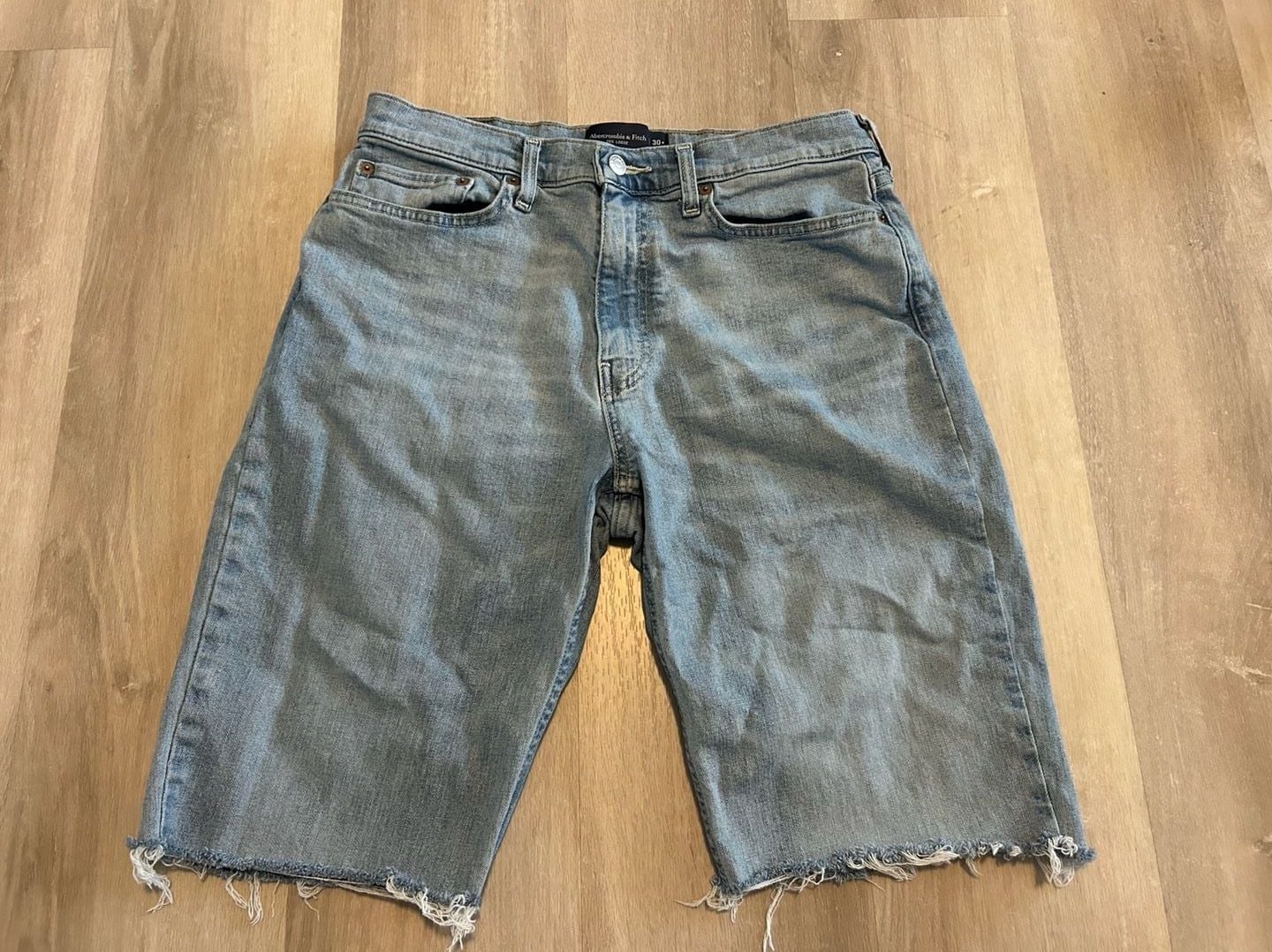 Abercrombie & Fitch 90s Loose Denim Bermuda Shorts 2