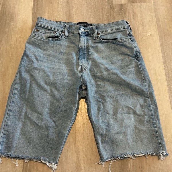 Abercrombie & Fitch 90s Loose Denim Bermuda Shorts