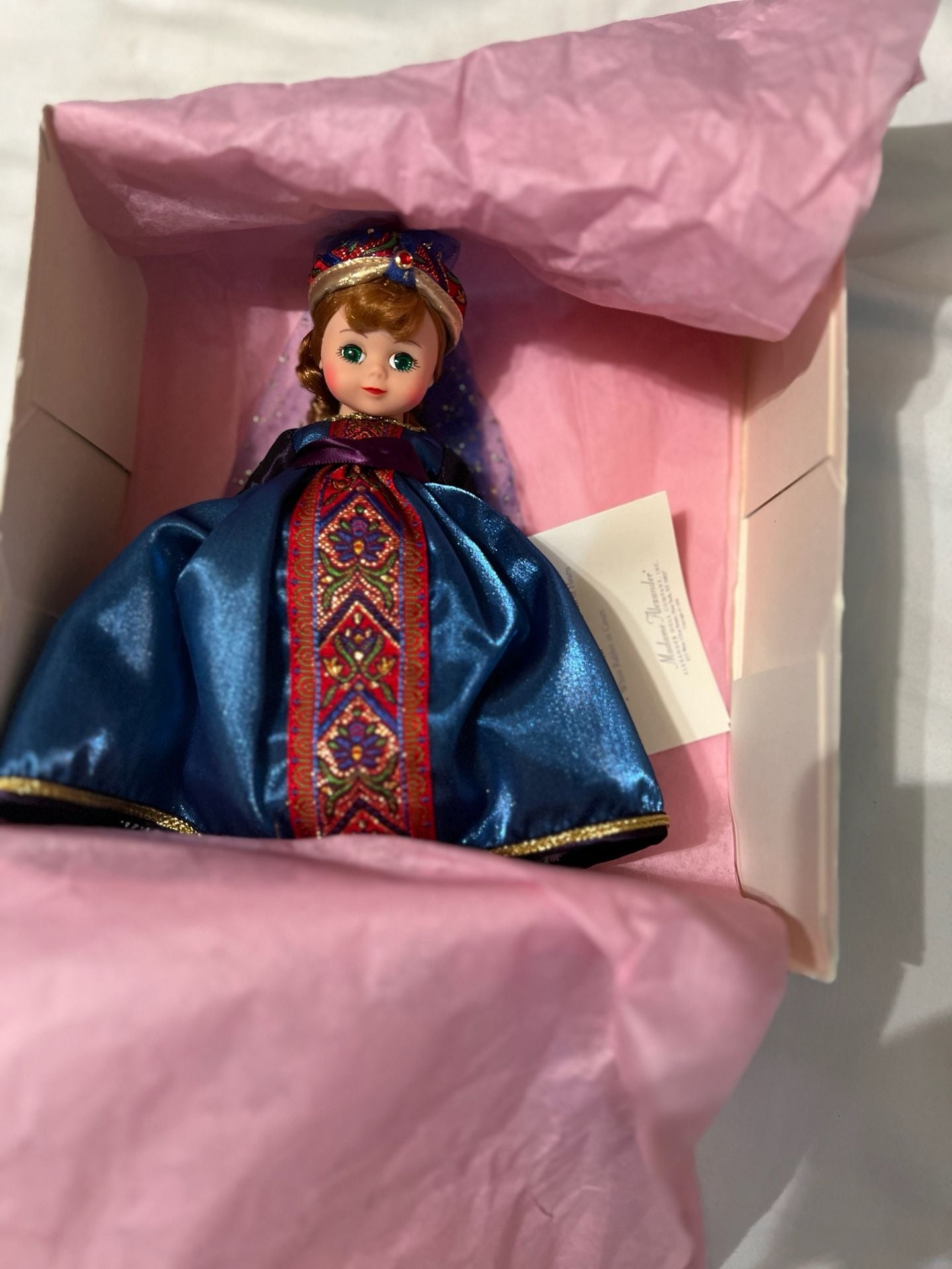 Madame Alexander The Dutchess Doll Model 14613 5