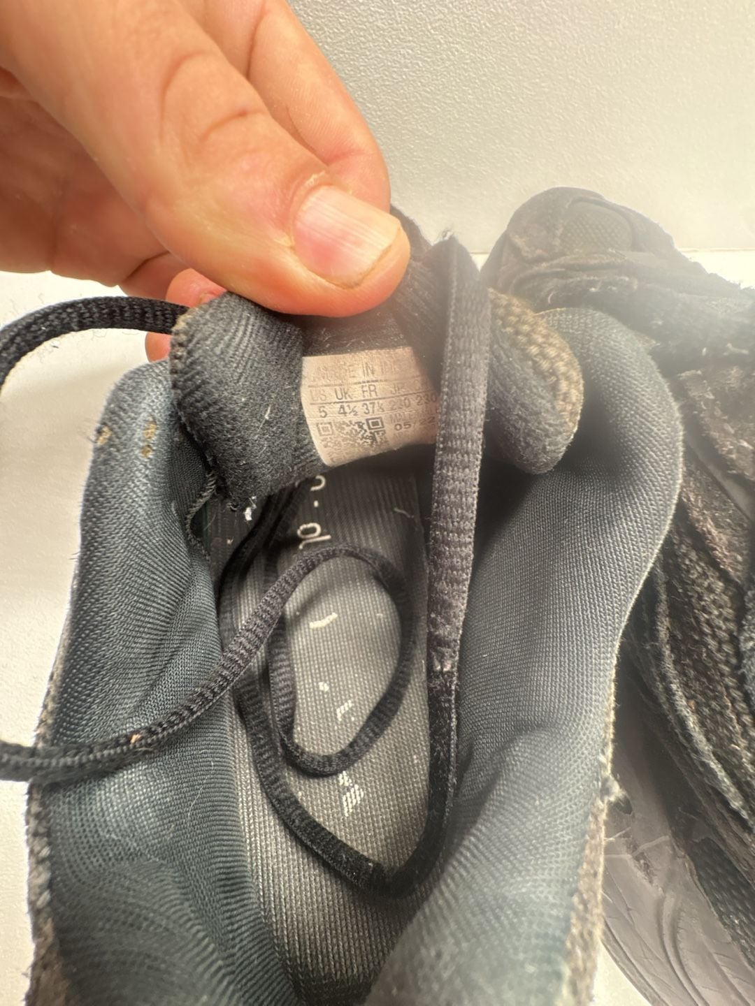 Adidas Yeezy Boost 700 V2 Triple Black Vanta Sneakers(Needs good Cleaning ) 11