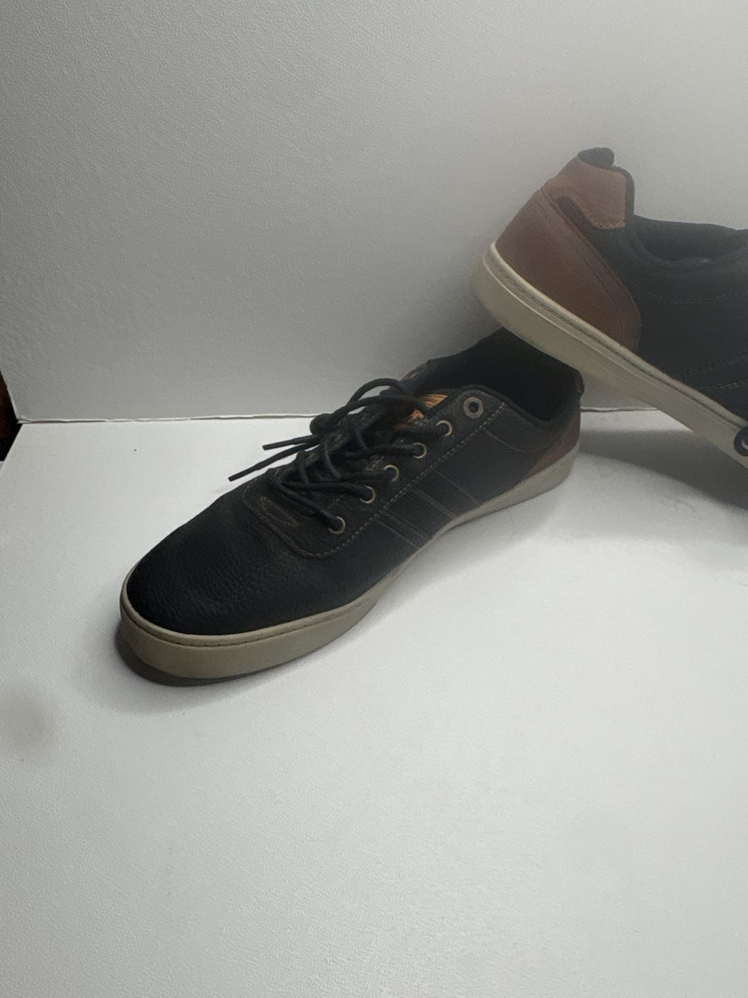 Levi's Jason-WX Low Top Casual Sneakers in Black/Tan 10