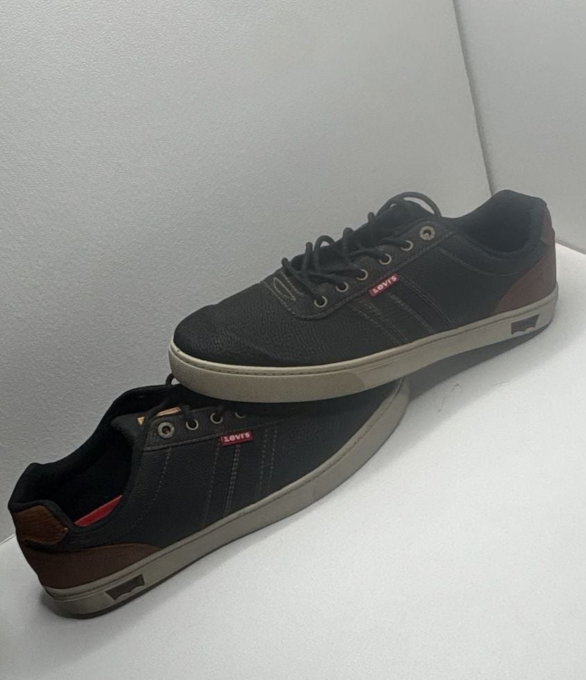 Levi's Jason-WX Low Top Casual Sneakers in Black/Tan 2