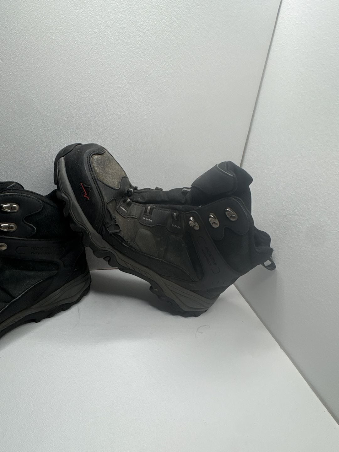 NORTIV8 Men's Mid-Ankle Waterproof Hiking Boots 3