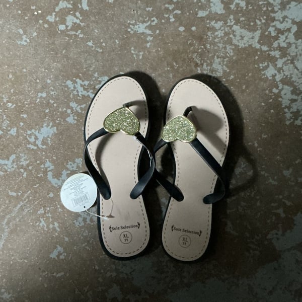Sole Selection Black Thong Flip Flops with Glitter Heart Embellishment SIZE XL