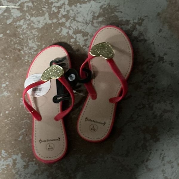 Sole Selection Women's Red Thong Flip Flops with Gold Heart Detail size large 