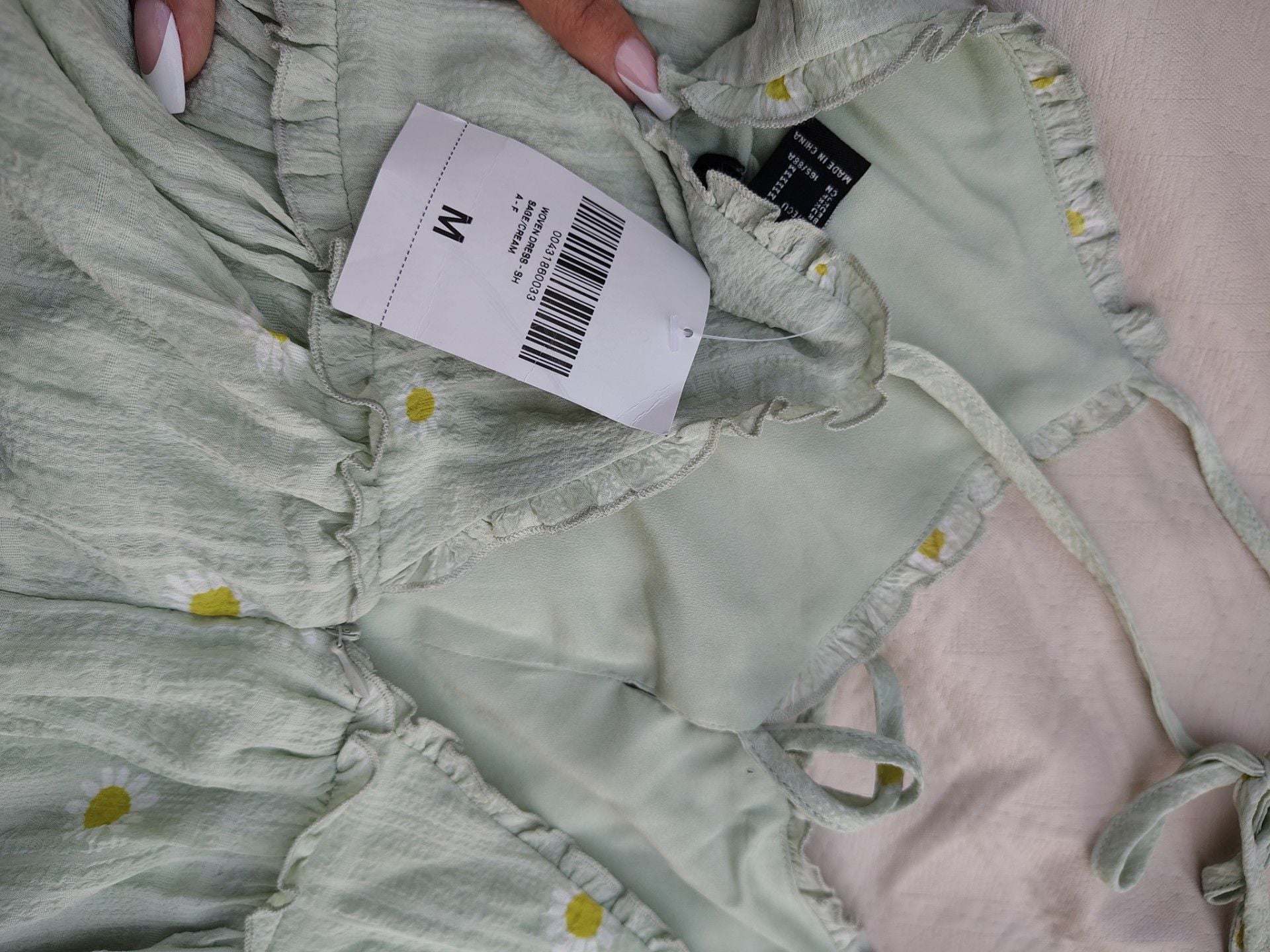 Forever 21 Daisy Print Spaghetti Strap Mini Dress 2