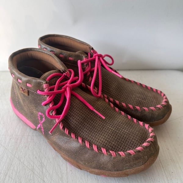 Twisted X Women's Breast Cancer Awareness Chukka Driving Moccasins WDM0051