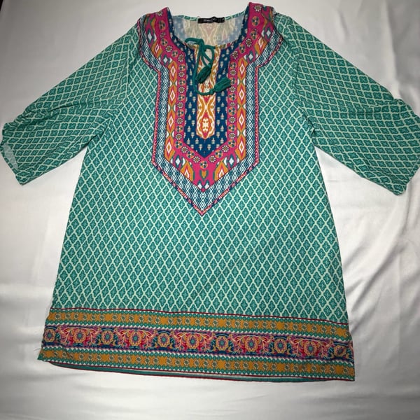 Urban Co. Boho Tunic Top Green Geometric Print Tassel Neck