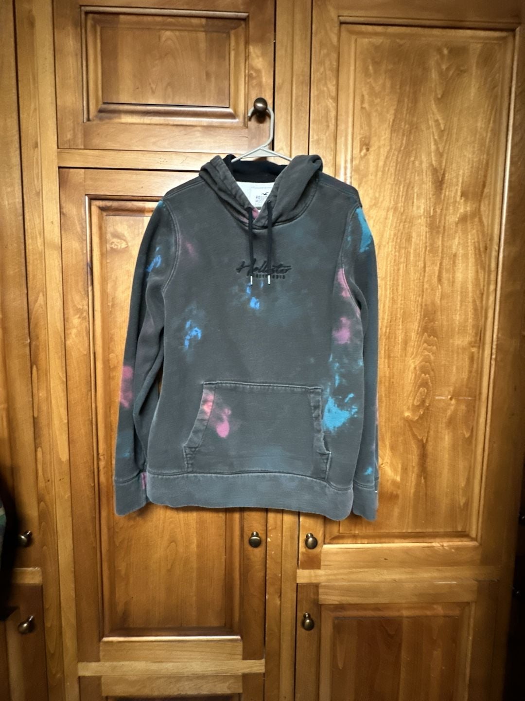 Hollister Must-Have Collection Men's Black Pullover Hoodie with Blue and Pink Tie-Dye 1