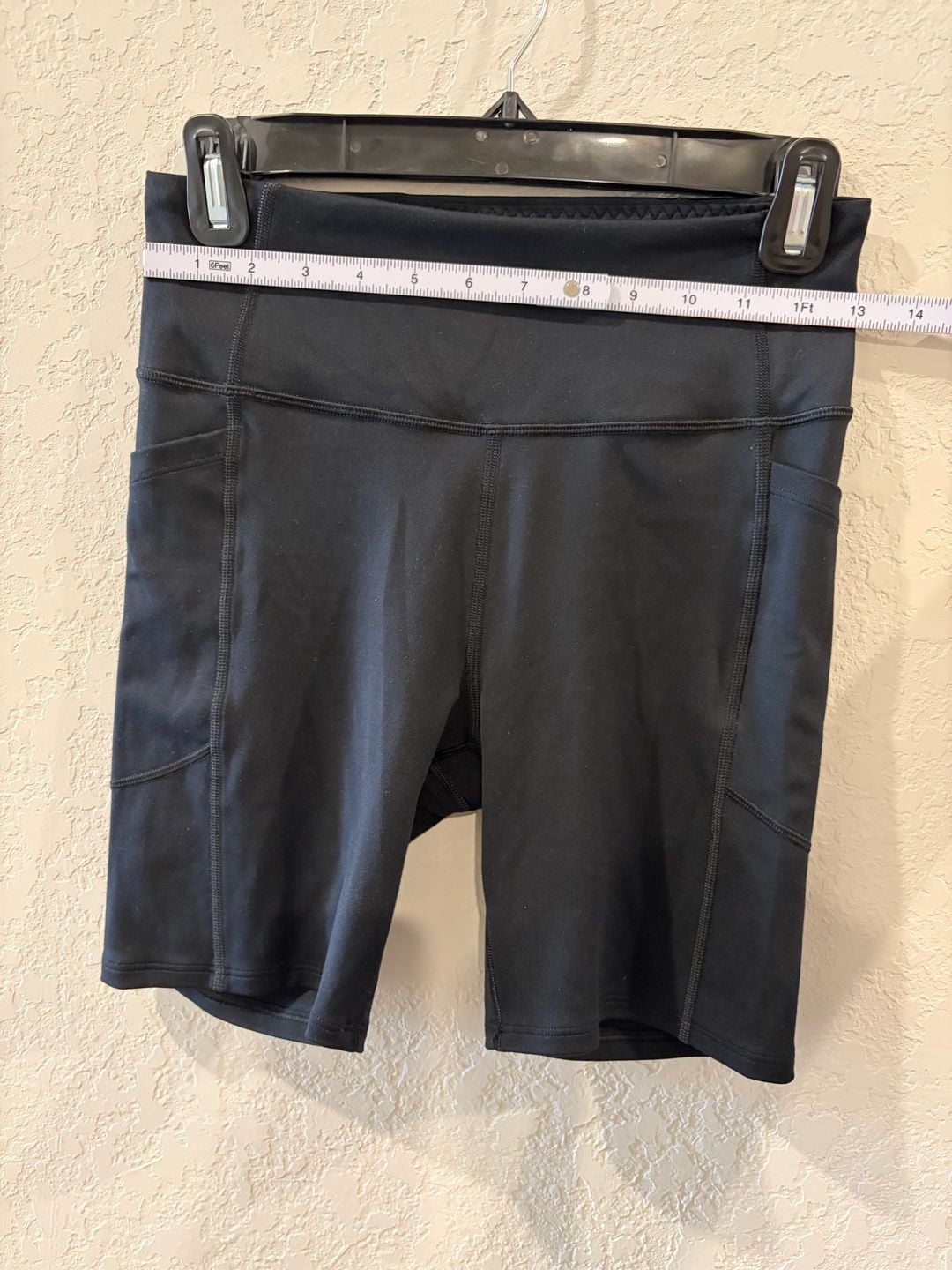 Victoria's Secret On Point Flow High-Waisted Biker Shorts with Side Pockets 5