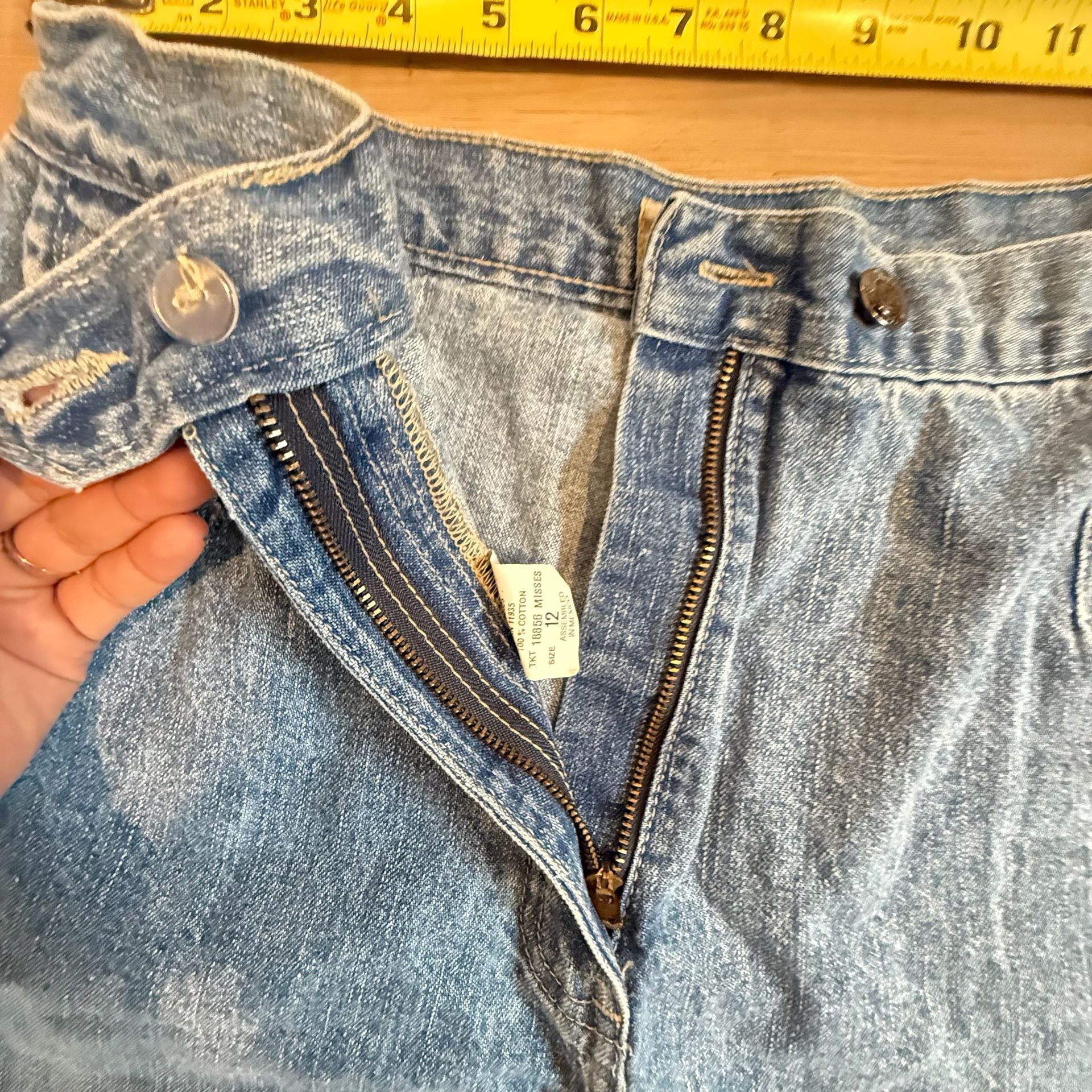 Vintage St John Bay High-Waisted Mom Denim Shorts Size 12 7
