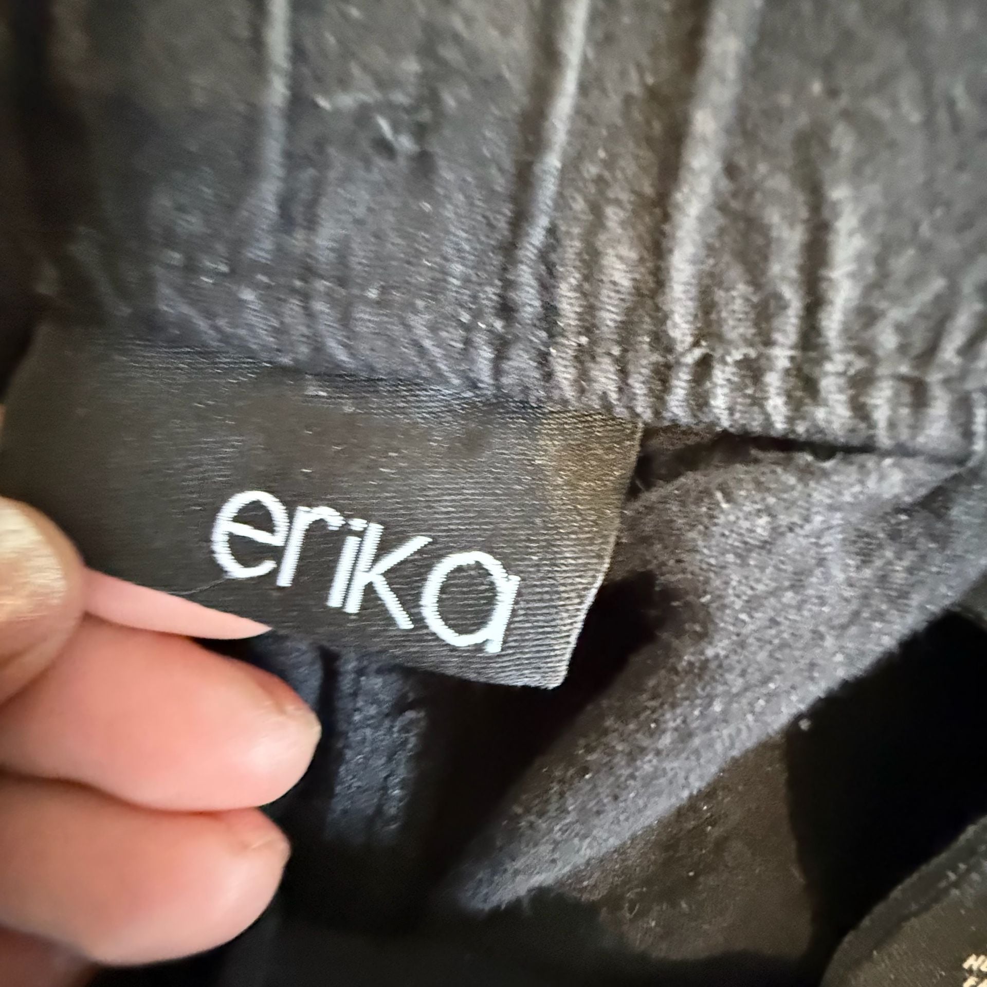 Erika Women's Black Drawstring Elastic Waist Cotton Capri Pants Size PS 8