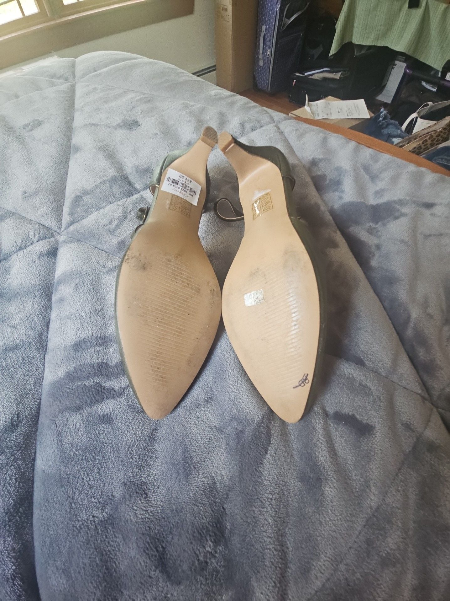 Journee Collection Bettie Tru Comfort Foam Almond Toe Mid-Heel Pumps in Olive 3