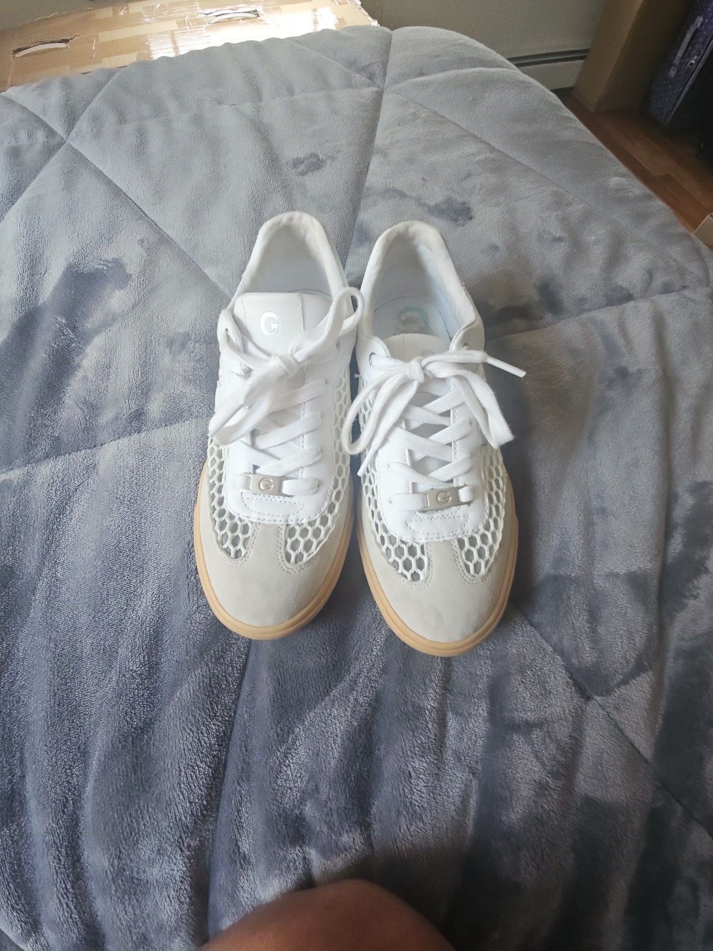 Guess Limpia White Mesh and Suede Lace-Up Sneakers 5