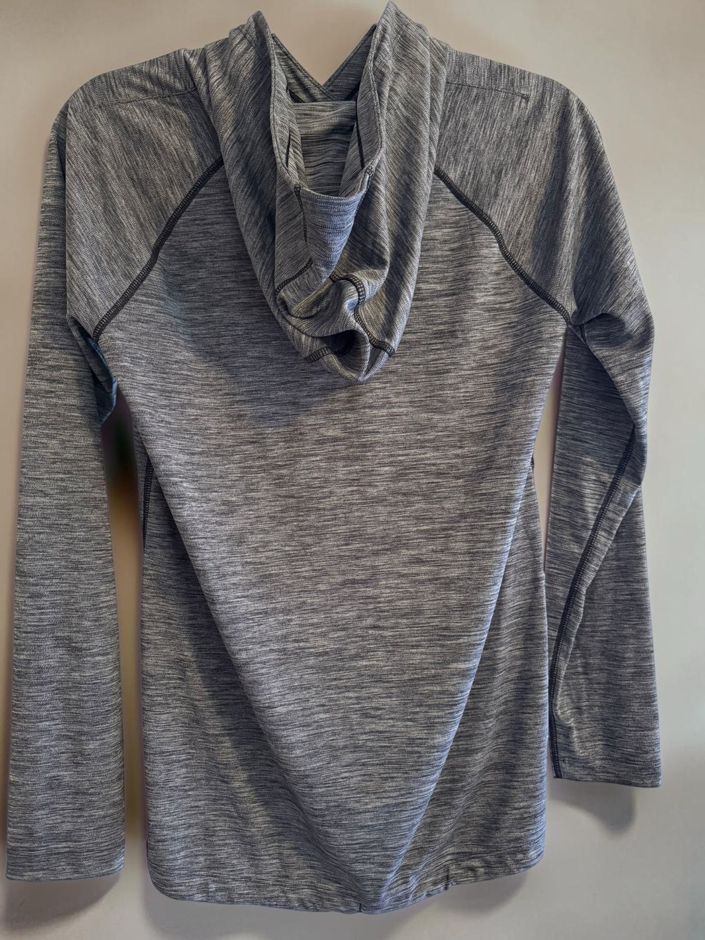 Under Armour HeatGear Women's Loose Fit Twist Hoodie 3