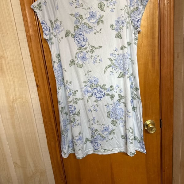 Blue Floral Short Sleeve Nightgown Women’s Plus Size XL