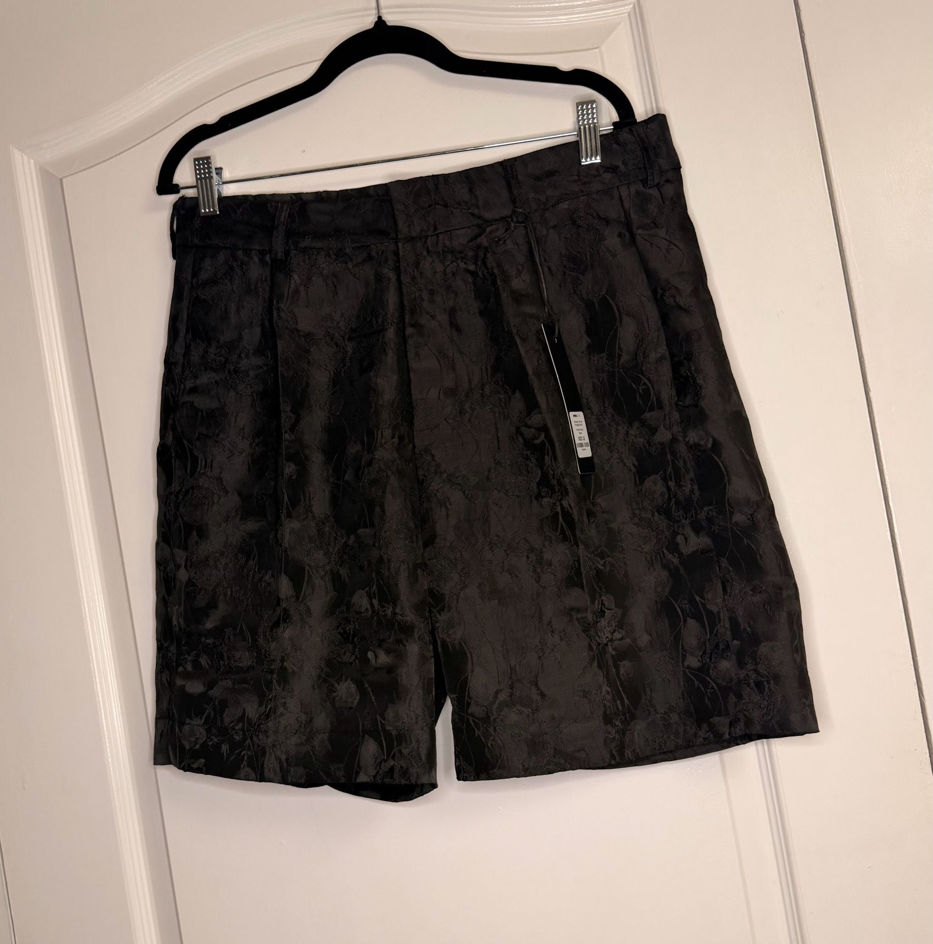Straight Rose Mirage Short - Black 5