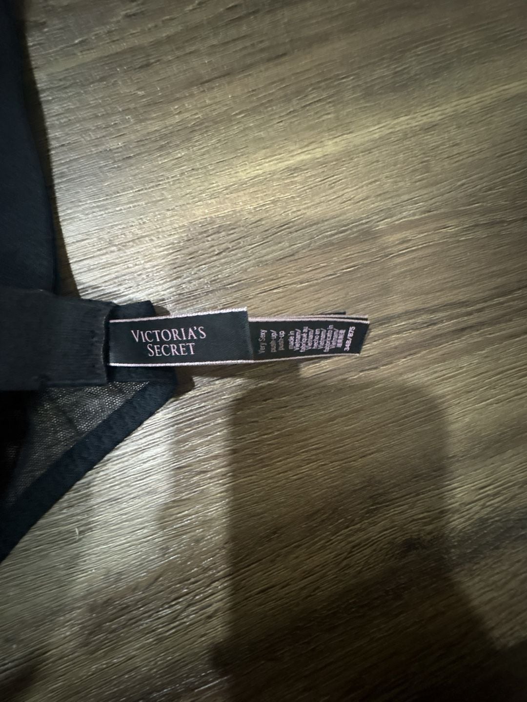 Victoria's Secret Very Sexy Shine Strap Lace Push-Up Bra 2