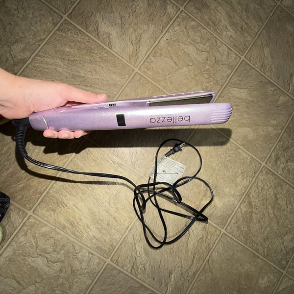 Bellezza Beauty & Beyond Hair Straightener Flat Iron Model O03 Purple