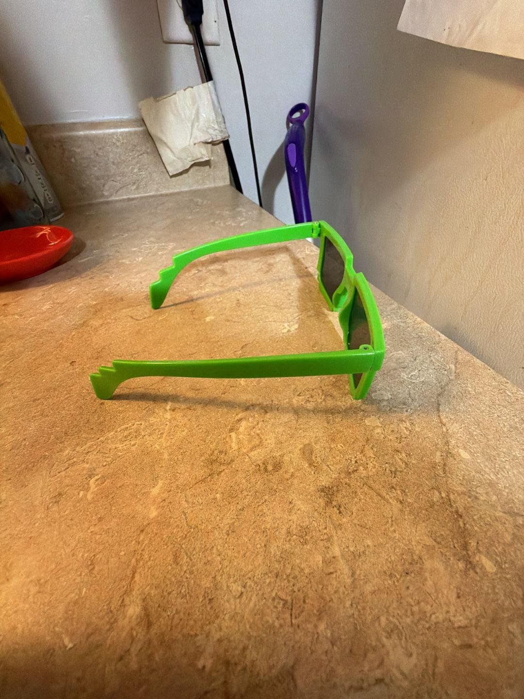 Retro 8-Bit Pixelated Videogame Style Sunglasses - Neon Green 3