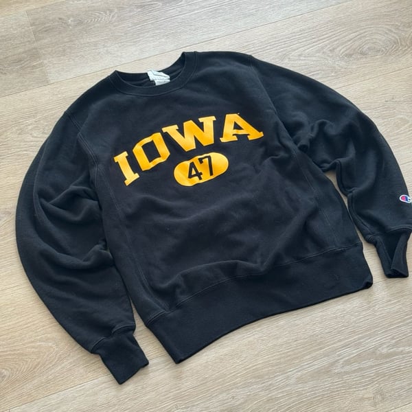 Champion Reverse Weave Iowa Hawkeyes University Crewneck Sweatshirt Black