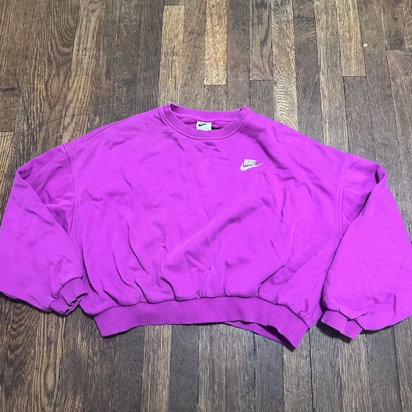Nike Women’s Boxy Club Fleece Crew-Neck Sweatshirt in Purple XL